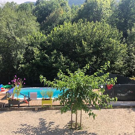 Au Bord De L Eau Surba Exterior foto