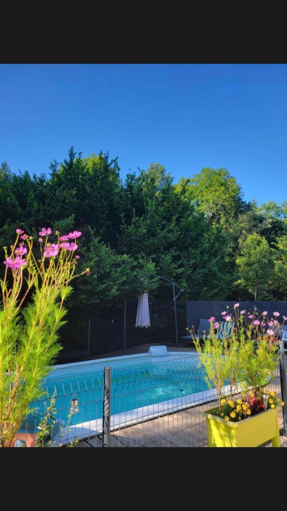 Au Bord De L Eau Surba Exterior foto