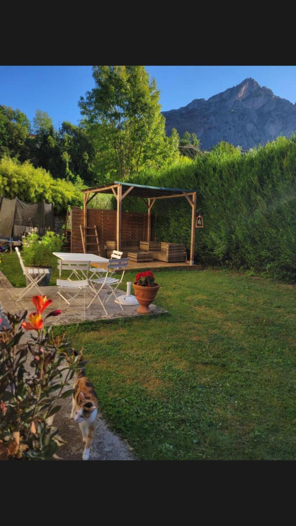 Au Bord De L Eau Surba Exterior foto